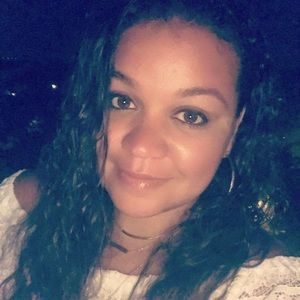 Meet your Posher, Latisha